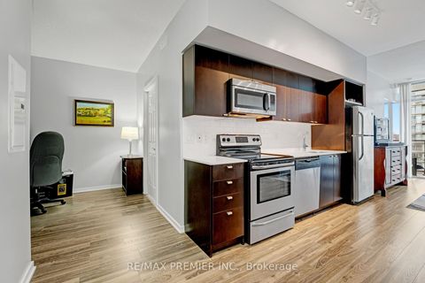 Photo 3 at 714 - 105 The Queensway, Swansea, Toronto