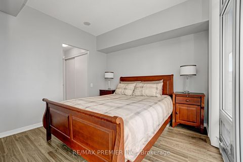 Photo 10 at 714 - 105 The Queensway, Swansea, Toronto