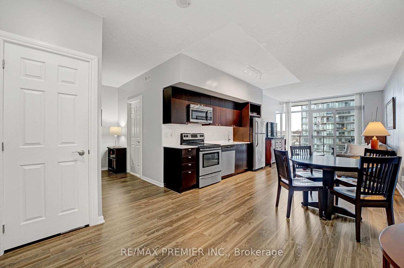 714 - 105 The Queensway, Swansea, Toronto 