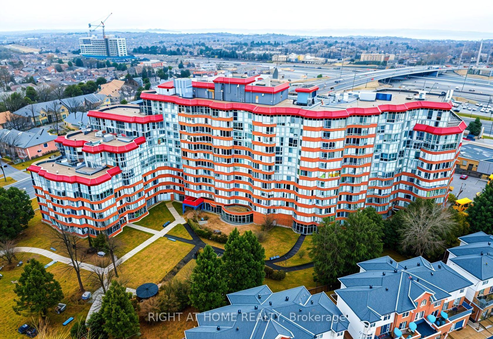 1216 - 11753 Sheppard Avenue E, Rouge E11, Toronto 
