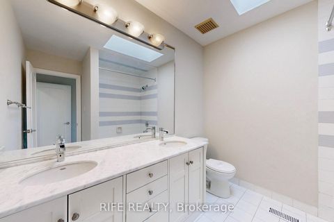 Photo 32 at 8 Elliotwood Court, Windfields, Toronto