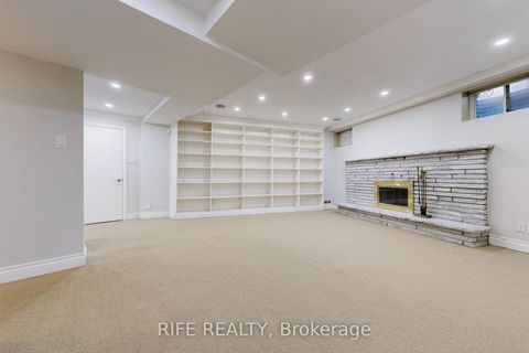 Photo 36 at 8 Elliotwood Court, Windfields, Toronto