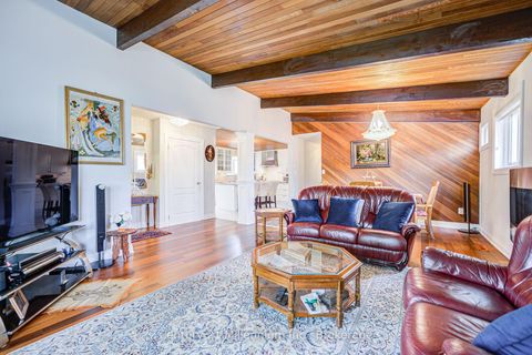 Photo 8 at 9 Thane Court, Pleasant View, Toronto