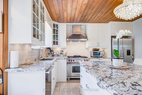 Photo 14 at 9 Thane Court, Pleasant View, Toronto
