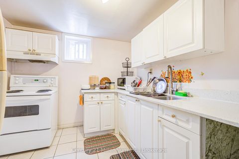 Photo 28 at 9 Thane Court, Pleasant View, Toronto