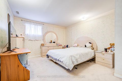 Photo 31 at 9 Thane Court, Pleasant View, Toronto