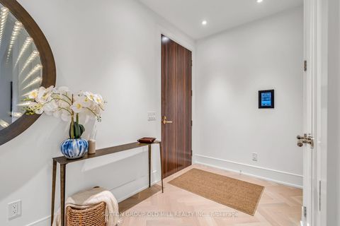 Photo 6 at 711 - 455 Wellington Street W, Waterfront Communities C1, Toronto