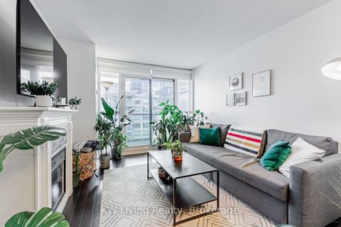 Photo 12 at #3903 - 19 Grand Trunk Crescent, Waterfront Communities C1, Toronto