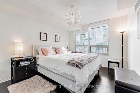 Photo 17 at #3903 - 19 Grand Trunk Crescent, Waterfront Communities C1, Toronto
