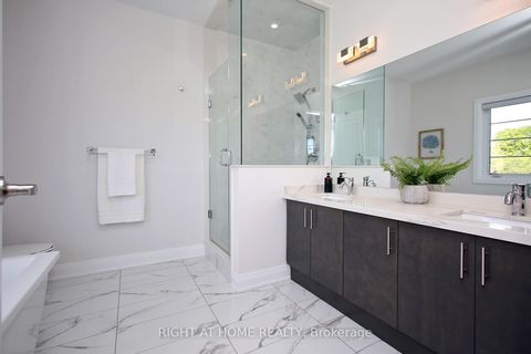 Photo 19 at 60 Duncombe Lane, South Richvale, Richmond Hill