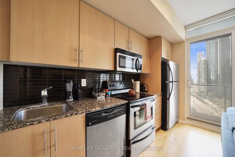 Photo 11 at 1506 - 55 Bremner Boulevard, Waterfront Communities C1, Toronto