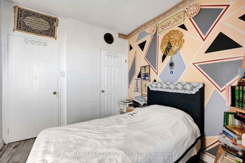 Photo 13 at 1011 - 410 Mclevin Avenue, Malvern, Toronto
