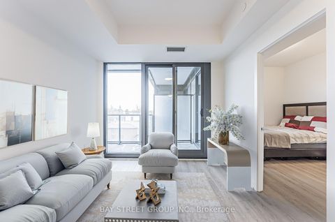 Photo 4 at 526 - 250 Lawrence Avenue W, Lawrence Park North, Toronto