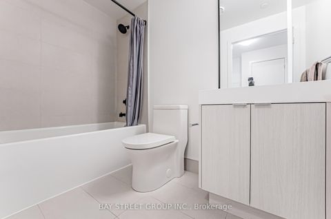 Photo 8 at 526 - 250 Lawrence Avenue W, Lawrence Park North, Toronto