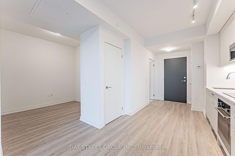 Photo 10 at 526 - 250 Lawrence Avenue W, Lawrence Park North, Toronto