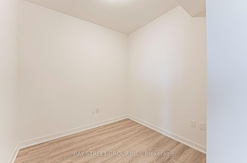 Photo 12 at 526 - 250 Lawrence Avenue W, Lawrence Park North, Toronto