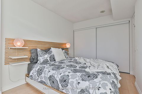 Photo 8 at 701 - 30 Harrison Garden Boulevard, Willowdale East, Toronto