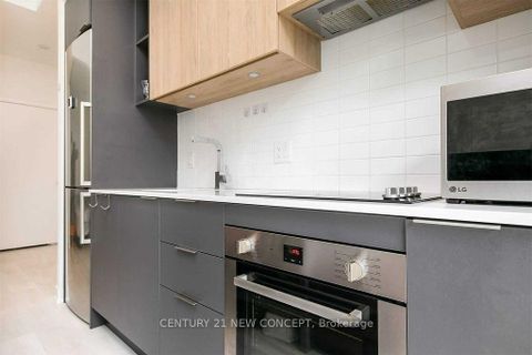 Photo 9 at TH101 - 120 Parliament Street, Moss Park, Toronto