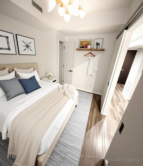 Photo 4 at 1304 - 197 Yonge Street, Yonge Corridor, Toronto Photo 4 at 1304 - 197 Yonge Street, Yonge Corridor, Toronto