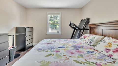Photo 12 at 6 De Quincy Boulevard, Clanton Park, Toronto