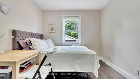 Photo 13 at 6 De Quincy Boulevard, Clanton Park, Toronto