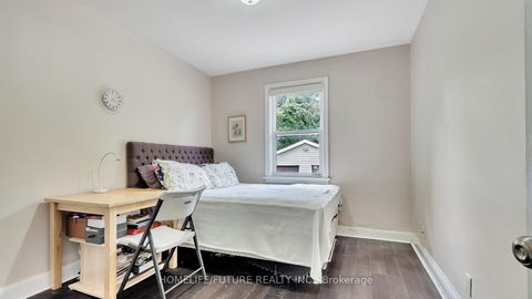 Photo 14 at 6 De Quincy Boulevard, Clanton Park, Toronto