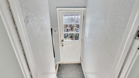 Photo 28 at 6 De Quincy Boulevard, Clanton Park, Toronto