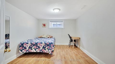Photo 29 at 6 De Quincy Boulevard, Clanton Park, Toronto