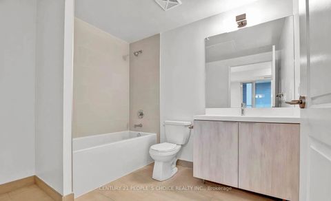 Photo 9 at 602 - 8 Widmer Street, Waterfront Communities C1, Toronto