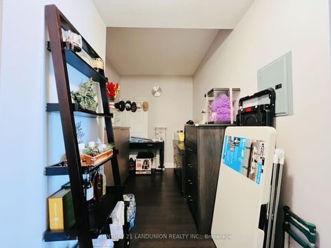 Photo 13 at 1305 - 2900 Highway 7 Road, Concord, Vaughan