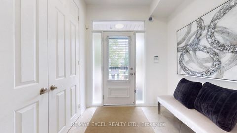 Photo 2 at 5 Pethick Street, Birchmount, Toronto