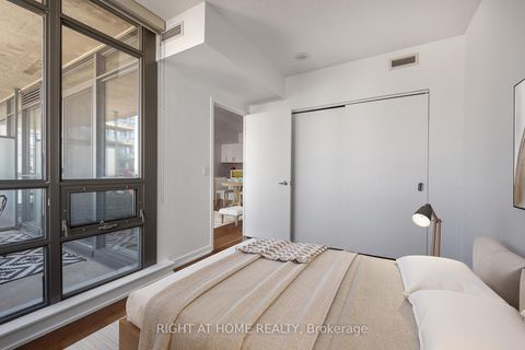 Photo 4 at 2104 - 281 Mutual Street, Yonge Corridor, Toronto Photo 4 at 2104 - 281 Mutual Street, Yonge Corridor, Toronto