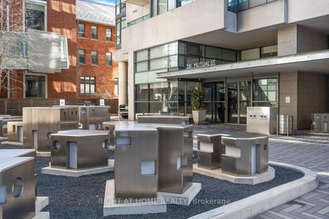 Photo 6 at 2104 - 281 Mutual Street, Yonge Corridor, Toronto Photo 6 at 2104 - 281 Mutual Street, Yonge Corridor, Toronto