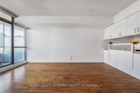 Photo 10 at 2104 - 281 Mutual Street, Yonge Corridor, Toronto Photo 10 at 2104 - 281 Mutual Street, Yonge Corridor, Toronto