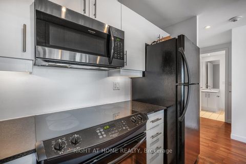 Photo 18 at 2104 - 281 Mutual Street, Yonge Corridor, Toronto Photo 18 at 2104 - 281 Mutual Street, Yonge Corridor, Toronto