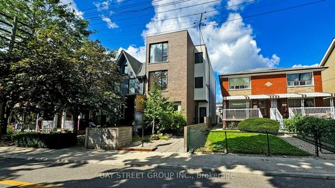 Photo 1 at 110B Palmerston Avenue, Bellwoods, Toronto