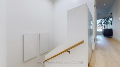 Photo 10 at 110B Palmerston Avenue, Bellwoods, Toronto