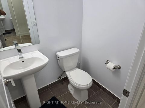 Photo 15 at 2302 - 7890 Bathurst Street, Beverley Glen, Vaughan