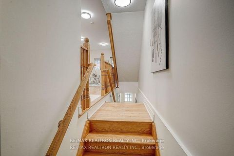 Photo 2 at 171B Finch Avenue E, Willowdale East, Toronto