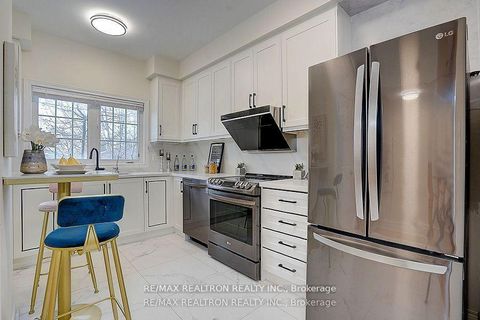 Photo 3 at 171B Finch Avenue E, Willowdale East, Toronto