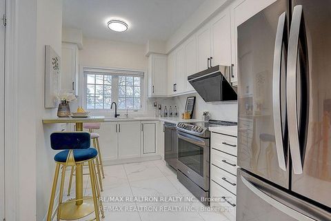 Photo 4 at 171B Finch Avenue E, Willowdale East, Toronto
