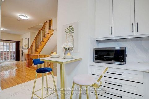Photo 7 at 171B Finch Avenue E, Willowdale East, Toronto