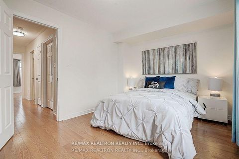 Photo 21 at 171B Finch Avenue E, Willowdale East, Toronto