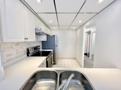 Photo 10 at 809 - 28 Hollywood Avenue, Willowdale East, Toronto