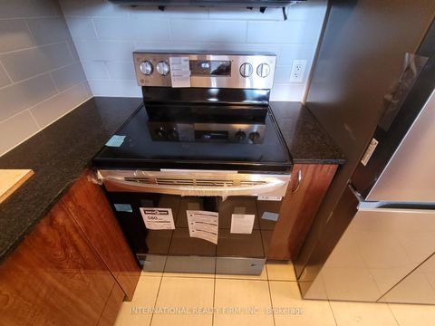 Photo 8 at 209 - 5793 Yonge Street, Newtonbrook East, Toronto