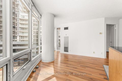 Photo 2 at 709 - 361 Front Street W, Waterfront Communities C1, Toronto