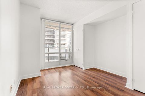 Photo 4 at 709 - 361 Front Street W, Waterfront Communities C1, Toronto