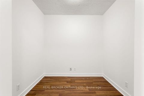 Photo 6 at 709 - 361 Front Street W, Waterfront Communities C1, Toronto