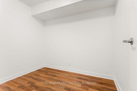 Photo 8 at 709 - 361 Front Street W, Waterfront Communities C1, Toronto