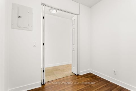 Photo 12 at 709 - 361 Front Street W, Waterfront Communities C1, Toronto